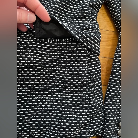 Black & White Tweed Banana Republic Blazer- Size 4 - Picture 3 of 10